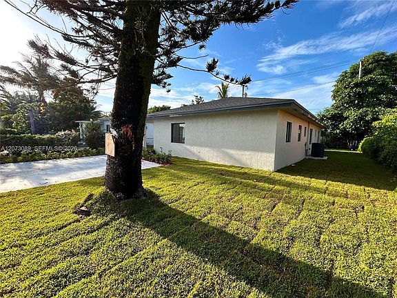3rd image of 2950 NW 93rd St