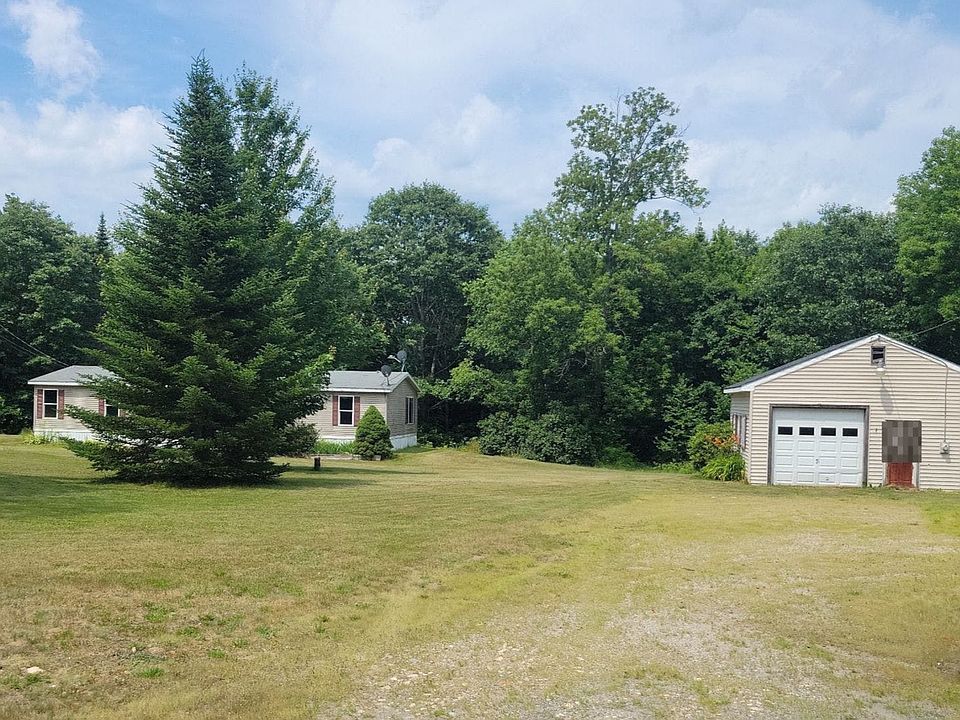 2nd image of 404 Gardiner Rd
