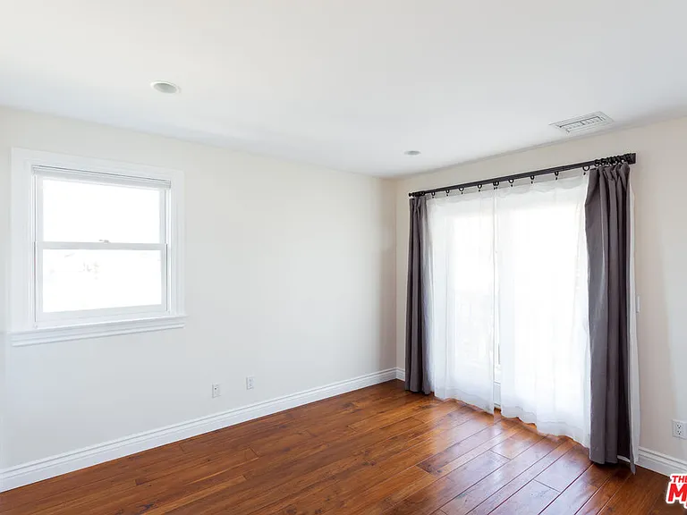 702 Pacific Ave — Photo 29