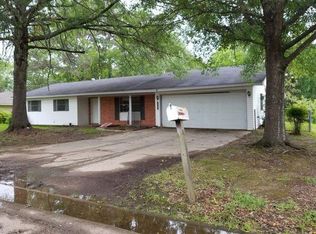 1035 Fairway St, Jackson, MS 39212