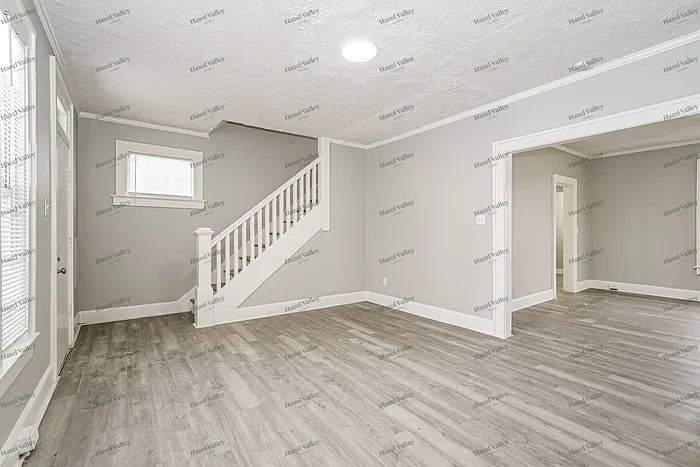 156 Eureka Ave — Photo 6
