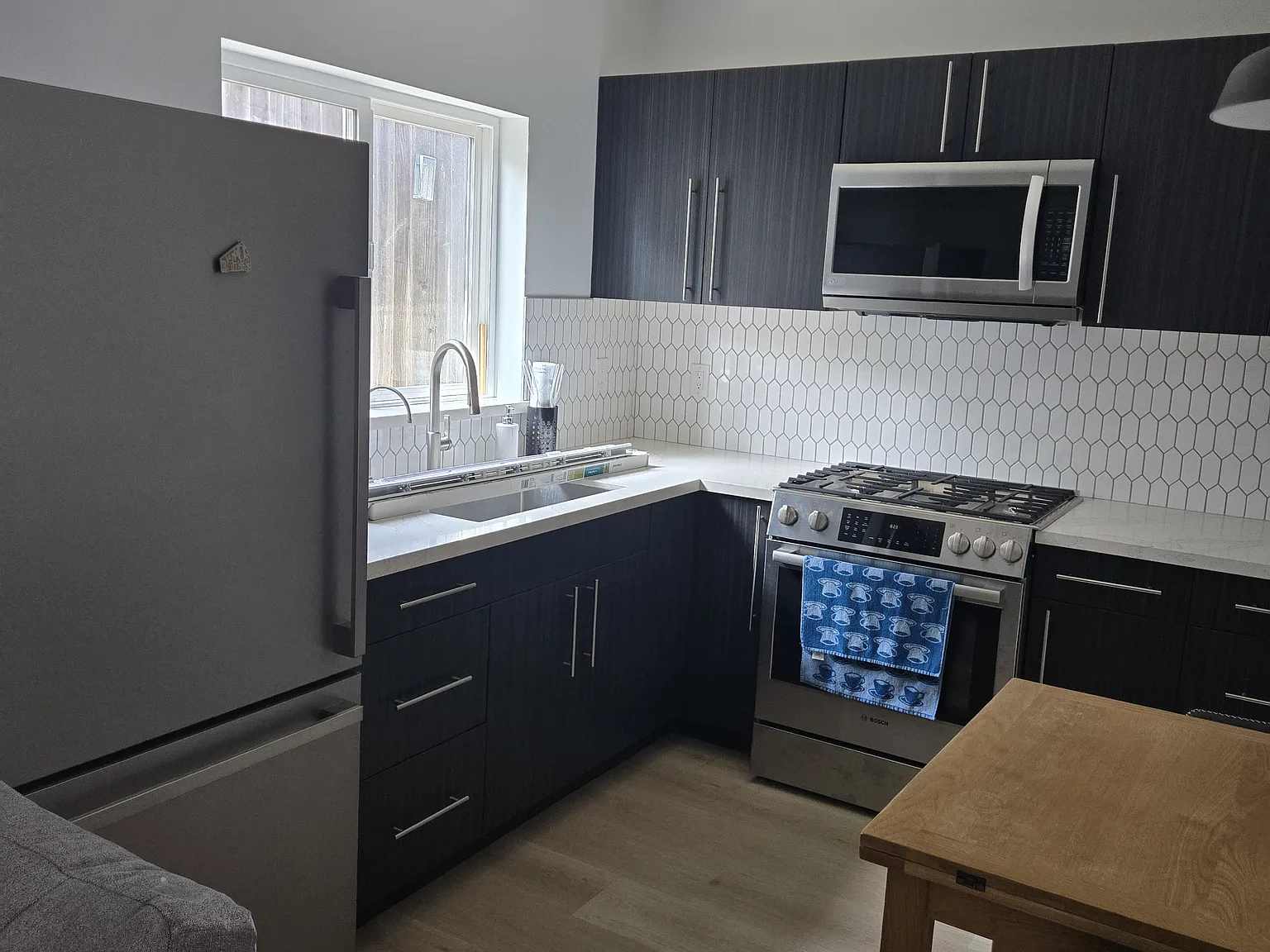 2 bed, 650 sqft, $2,850 — Photo 4