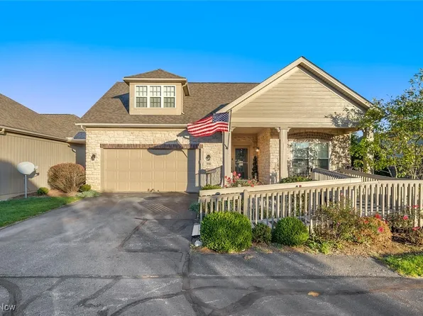 540 Quarry Lakes Dr, Amherst, OH 44001