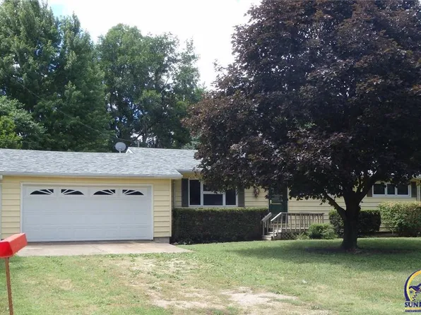 401 E Plumb Ave, Hartford, KS 66854