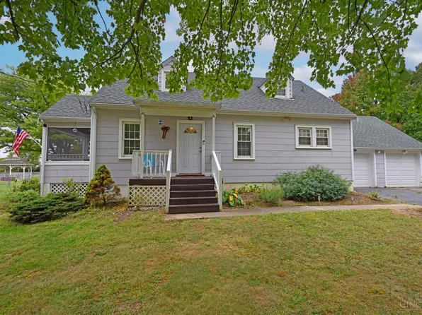 4059 McLean Dr, Cincinnati, OH 45255