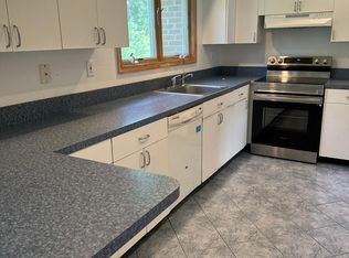 516 Nichols Rd FLOOR 2, Hauppauge, NY 11788