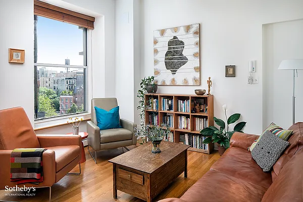 Sold by Sotheby's International Realty | media 1