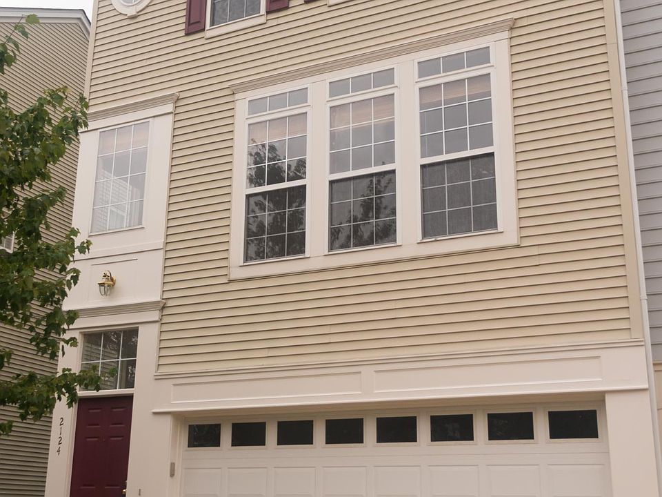 1st image of 2124 Capstone Cir