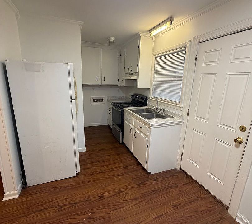 2nd image of 8838 Deerwood Dr