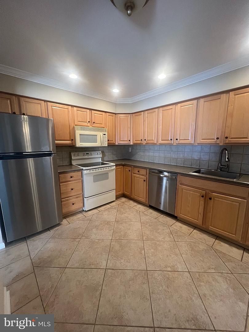 1805 Raintree Ln, Malvern, PA 19355 Zillow