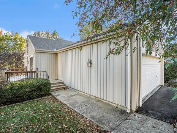 5208 NW 82nd Ter, Kansas City, MO 64151