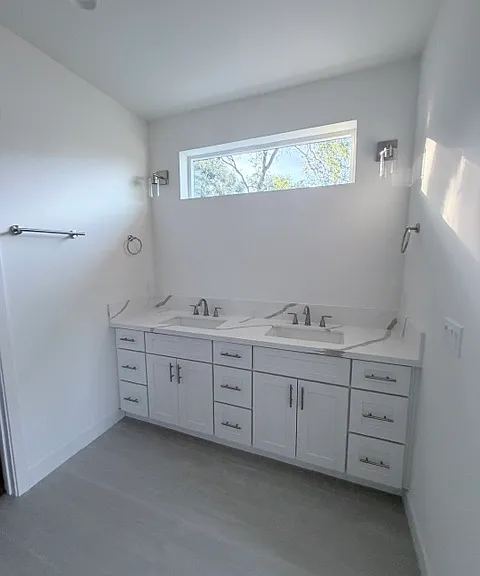 3226 Cambridge Rd — Photo 15