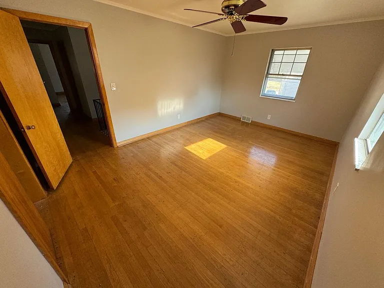 2770 Tremont Rd — Photo 53