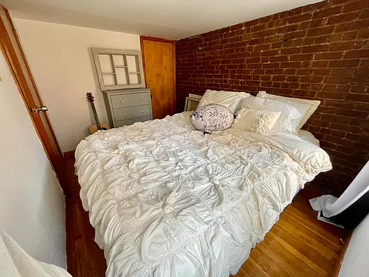 Rented by Building Equity Real Estate LLC | media 15