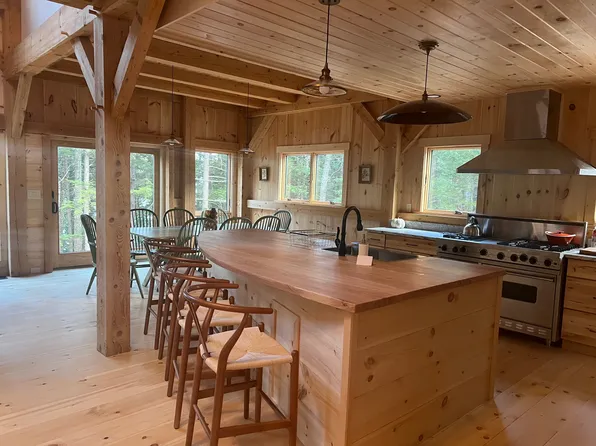 49 Brook Trout Ln, Mount Vernon, ME 04352