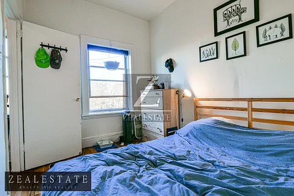 Rented by ZealEstate Group Inc | media 7