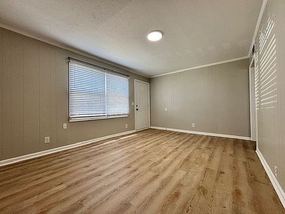 5th image of 1614 Cypress Dr Unit 13