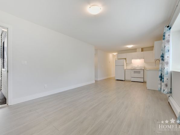 2 bedroom rental in Surrey — photo 7