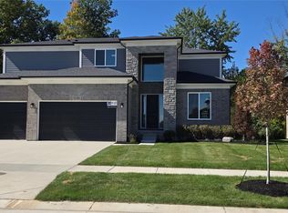 50385 Arcadia Dr, Macomb, MI 48042