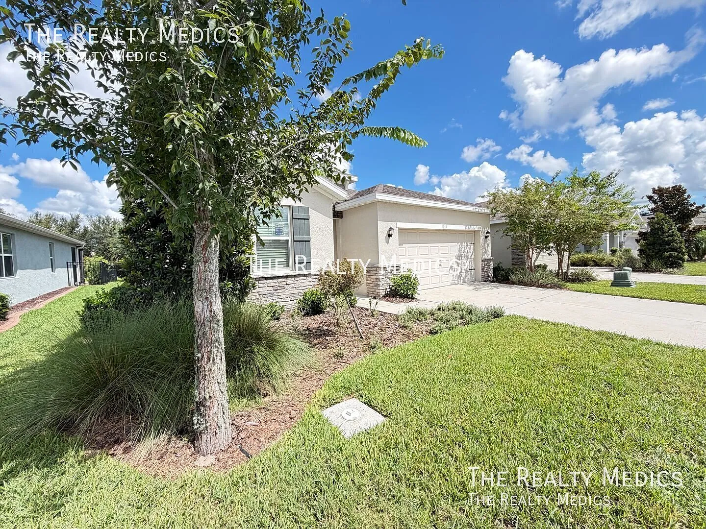 Gorgeous 4bd/2ba Home In The Beautiful Beaumont Community Lawn Care Included! Basic Internet And ... — Photo 4
