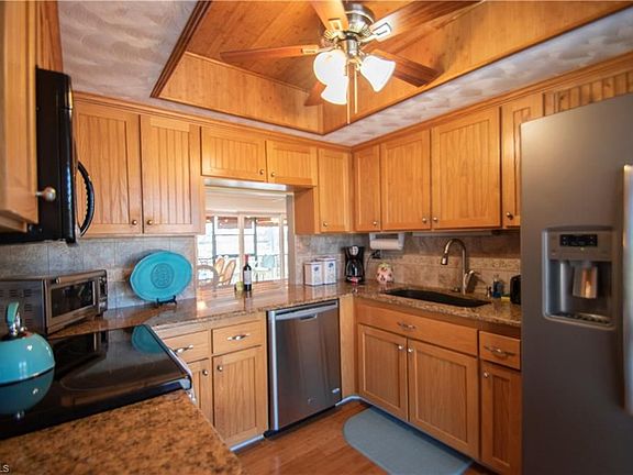 4th image of 162 Teryl Rd #6-2