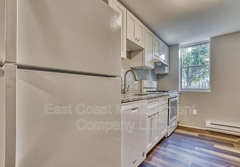 2110 Taylor Ave #B — Photo 18