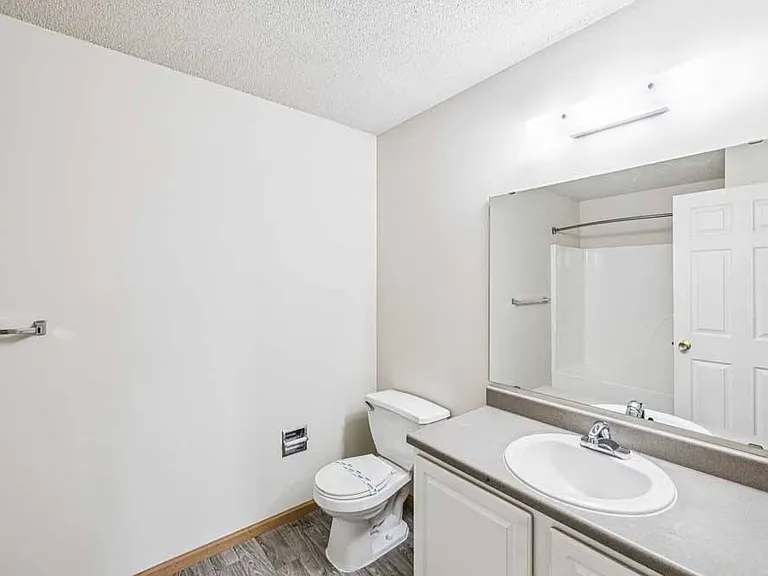 Northbrook Apartments — Photo 78