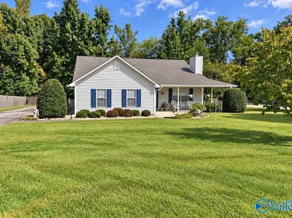 912 Leyland Dr, Albertville, AL 35950