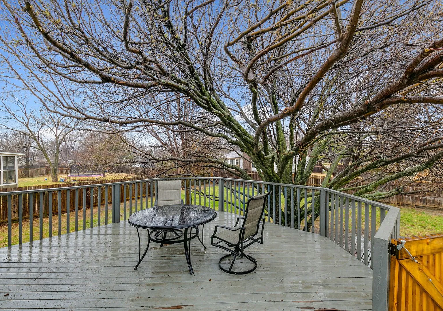 Nicely updated single family home in Northeast wichita — Photo 2