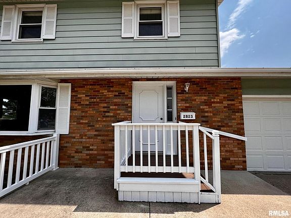 3rd image of 2823 S Hampton Dr
