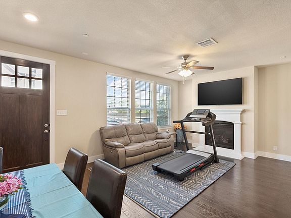 4th image of 2450 Magalia Ln