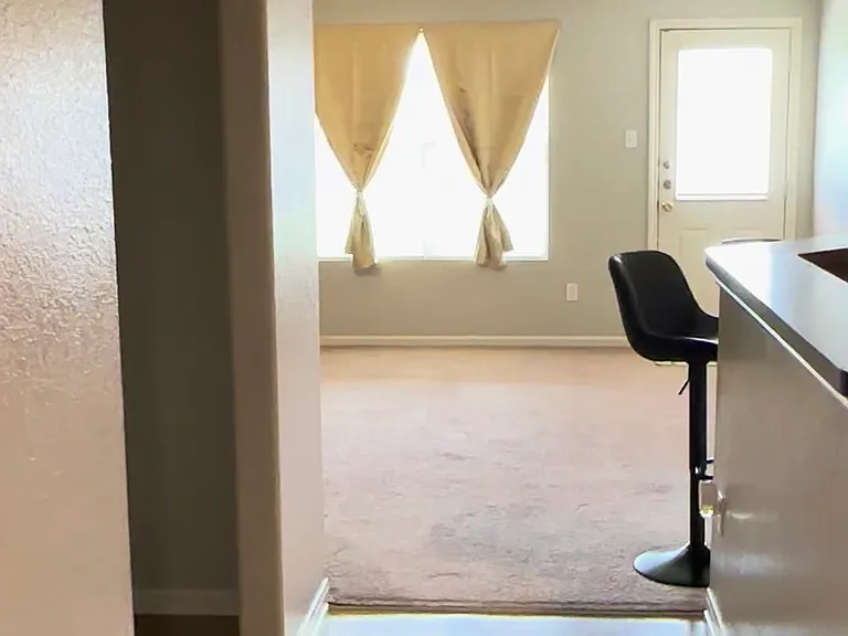 3206 Doffy Dr — Photo 3