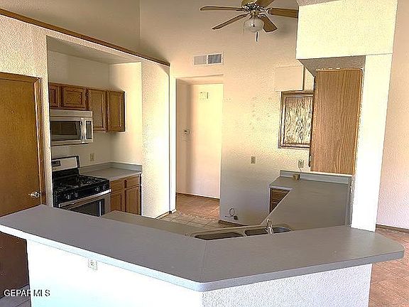 5th image of 616 Cumbrian Ln