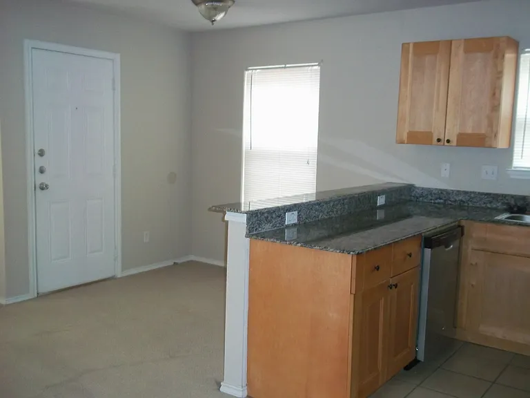 716 Claremont Pkwy #A — Photo 4