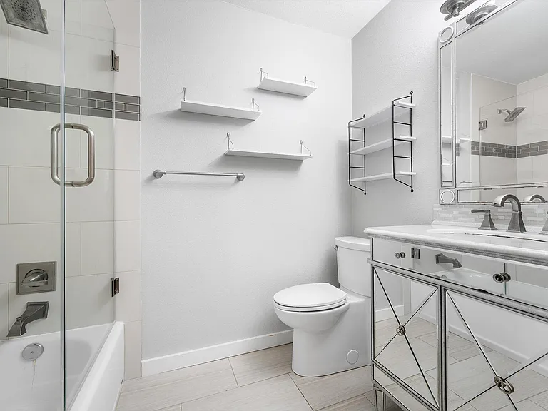 12902 Lamplight Village Ave — Photo 19