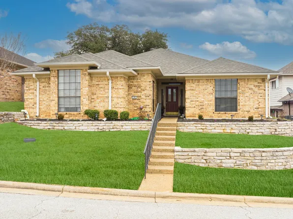 12 Woodland Dr, Longview, TX 75605
