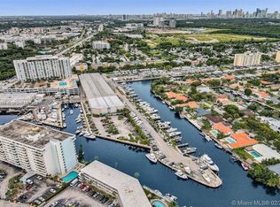 13499 Biscayne Blvd APT 606, North Miami, FL 33181
