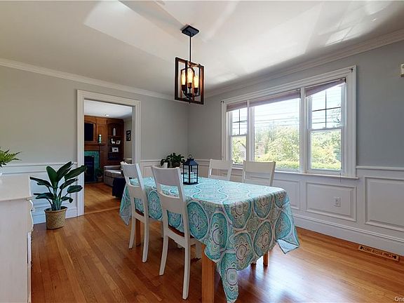 5th image of 190 Elwood Ave