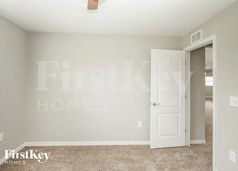 444 Lanham Dr — Photo 12