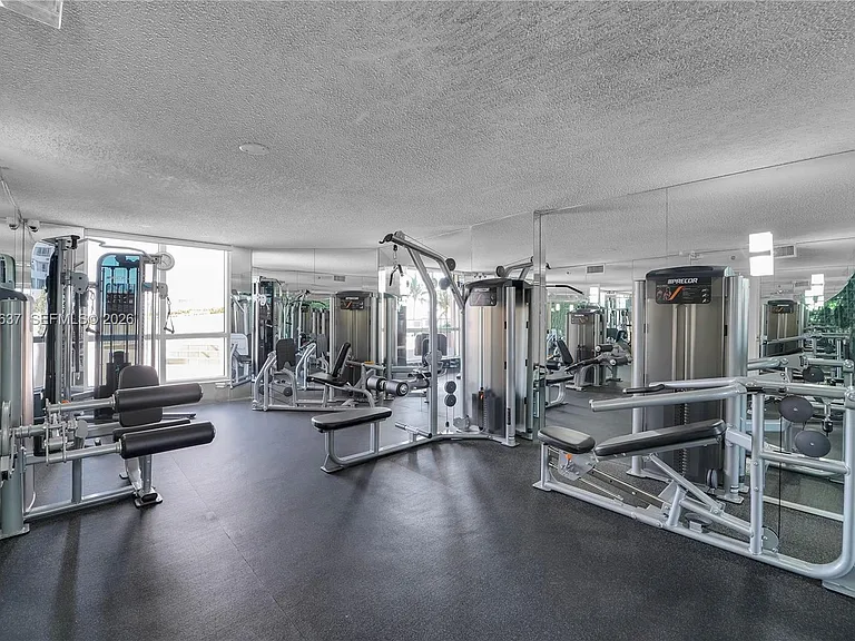 6767 Collins Ave #1110 — Photo 40