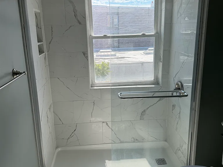 701 22nd St #3B — Photo 9