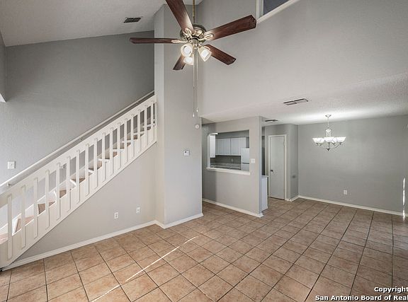 3rd image of 7524 Oak Chase