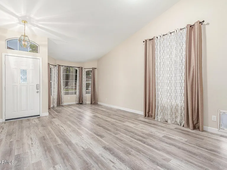 12545 W Cambridge Ave — Photo 12