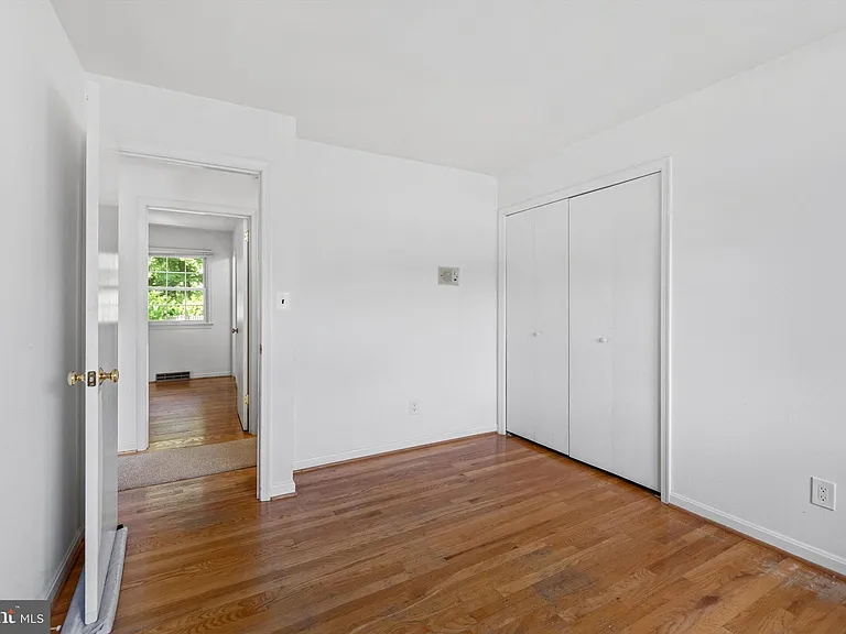 905 Carole Ct SE — Photo 17