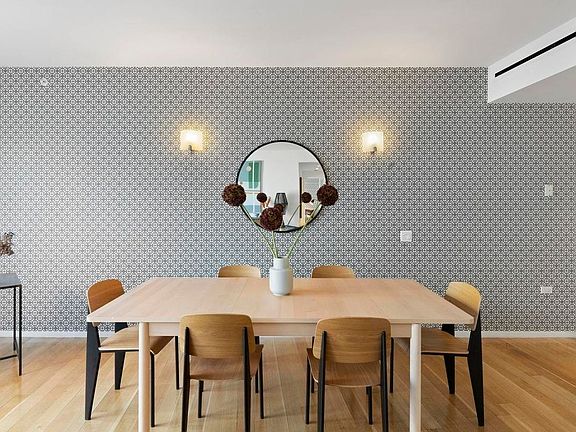 4th image of 425 W 53rd St APT 404