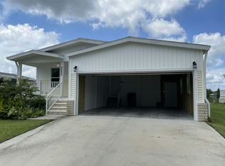 34844 Robins Song Rd, Zephyrhills, FL 33541