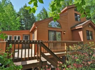 65 Spitzen St, Moultonboro, NH 03254