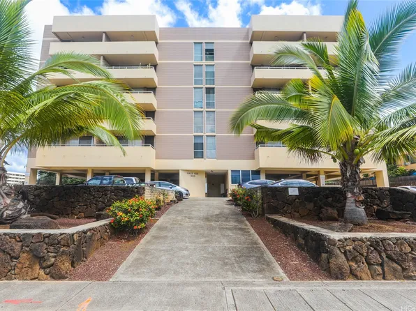 1055 Ala Napunani St, Honolulu, HI 96818