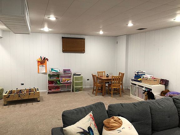 3rd image of 446 Pleasant Ave