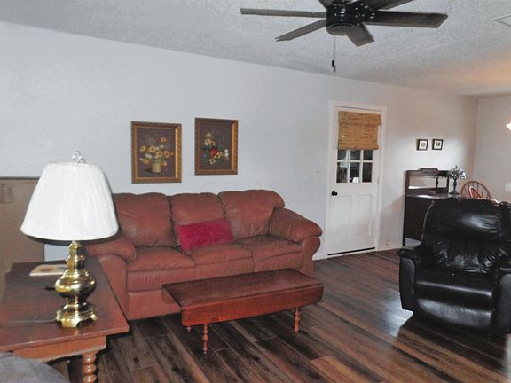 3rd image of 160 Haas Dr